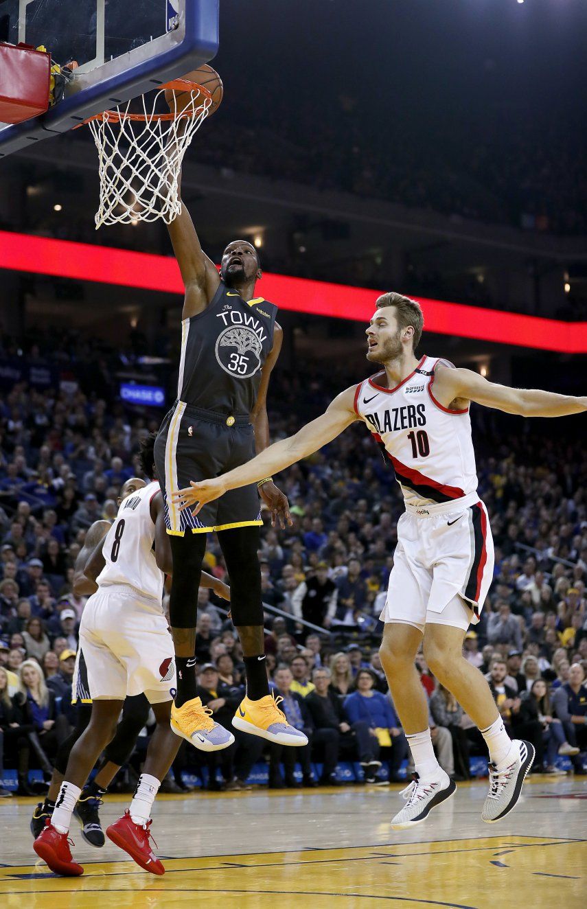 Durant, Thompson guían Warriors a claro triunfo ante Blazers