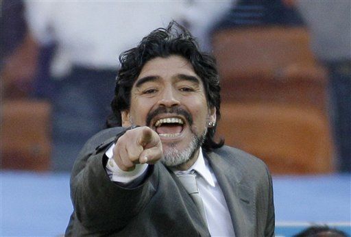 Mundial: Maradona dirige una orquesta afinada