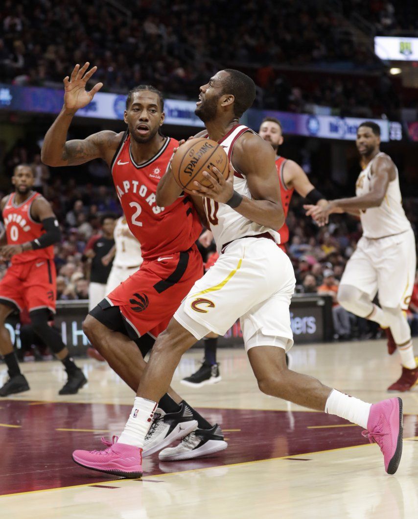 Leonard anota 34 puntos y Raptors suma 8vo triunfo en fila