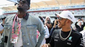 Usain Bolt mantiene vivo su sueño de jugar al fútbol