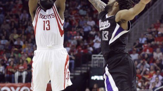 Harden fija récord personal con 51 puntos