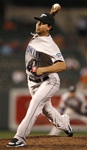 Alvarez logra 1er triunfo con Toronto; quiere emular a Félix