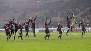 Milan elimina a Torino y se cita con Juventus en cuartos