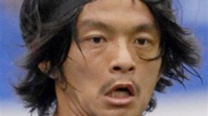 Futbolista japonés sigue grave tras infarto