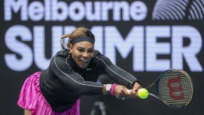 Serena Williams se pone a tono para el Abierto de Australia