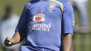 Mundial: Robinho llega a entrenamientos de Brasil