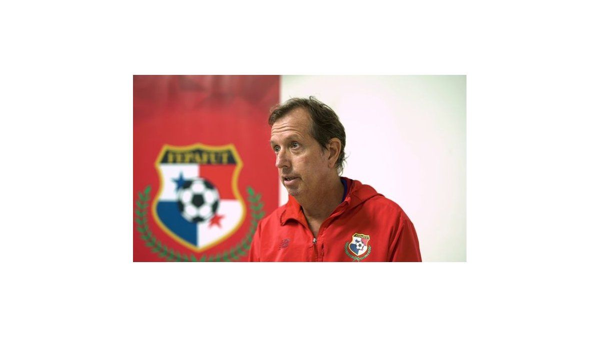 Gary Stempel seguirá dirigiendo a Panamá en próximos partidos