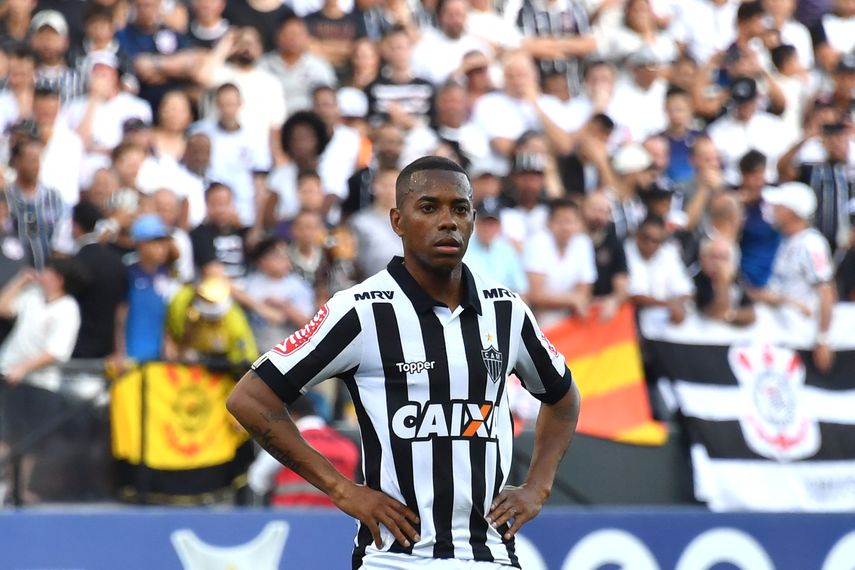 Robinho pagará 9 años de prisión por violación
