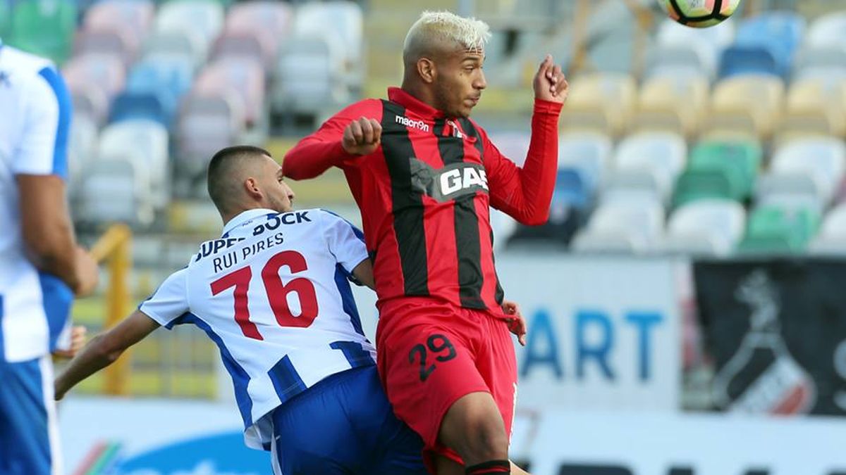 Jorman Aguilar rescata la victoria para Olhanense