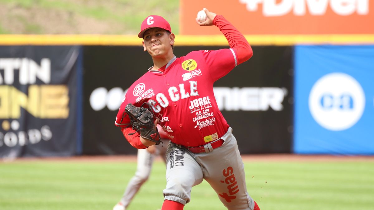 Béisbol Juvenil 2026: Coclé gana y se pone a uno de las semifinales
