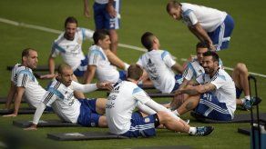 Argentina a puertas cerradas y busca recuperar a Di María