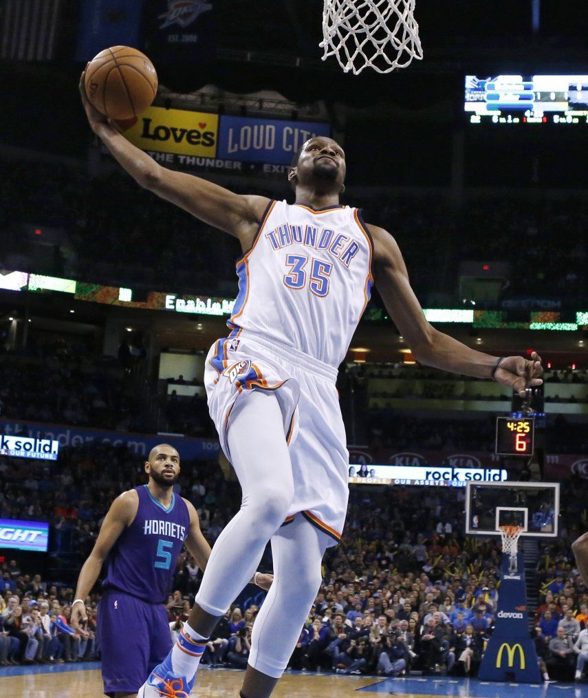 Con 26 puntos de Durant, Thunder derrota a Hornets