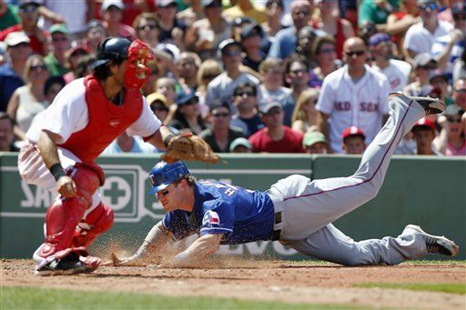 MLB: Rangers 4, Medias Rojas 2, Wilson poncha a 10