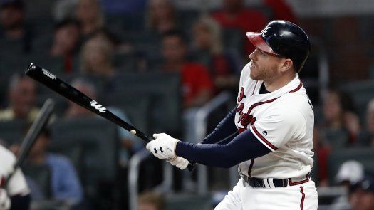 Freeman y Acuña jonronean y Camargo de 3-2 para que Bravos ganen 5-3 a Marlins