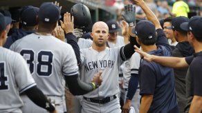 Brett Gardner acuerda con Yankees por un año