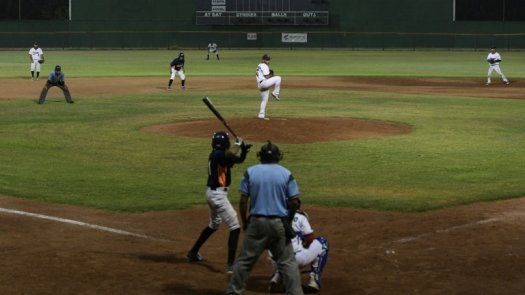 En el país de Messi y Maradona, el béisbol crece con aporte venezolano