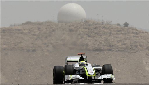 Hamilton obtiene mejor tiempo en práctica libre en Bahrein