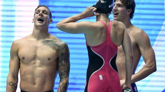 Oro y récord del mundo para EEUU en relevo 4x100 m mixto