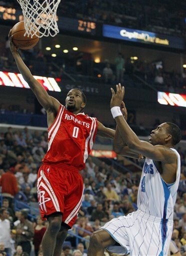 Artest cierra impetuoso victoria de Rockets sobre Hornets