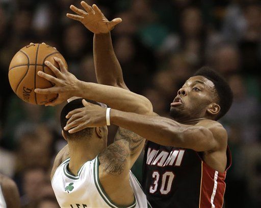 Sin Rondo, Celtics vencen al Heat en 2do TE