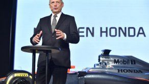 Dennis admite su error al negar la conmoción de Alonso tras el accidente