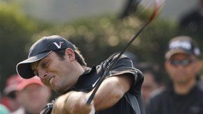 Molinari mantiene ventaja; Tiger flaquea en torneo HSBC