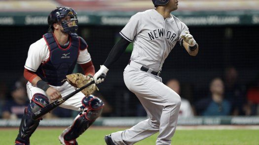 Yanquis ganan 7-4 a Indios; Hicks impulsa a Gregorius