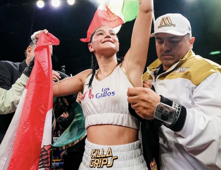 La campeona más joven del boxeo La Magnífica Camila Zamorano defendió título de peso átomo
