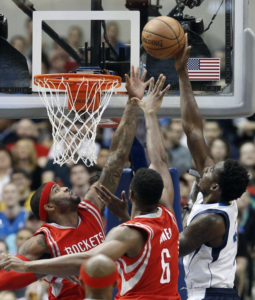 Harris y Aminu guían a Mavs en triunfo sobre Rockets