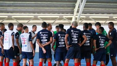 En emotivo cierre, selección de futsal vende cara su derrota ante Paraguay  – Federación Panameña de Fútbol