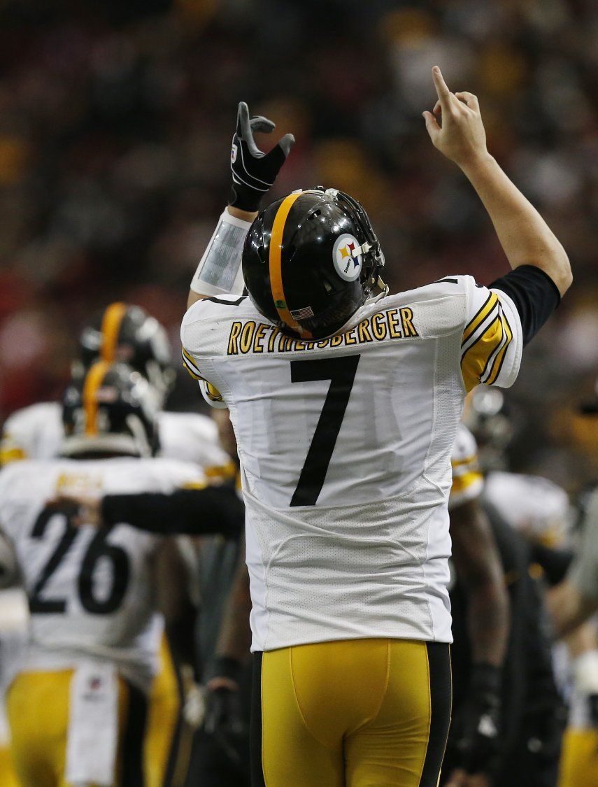 Big Ben guía a Steelers al triunfo