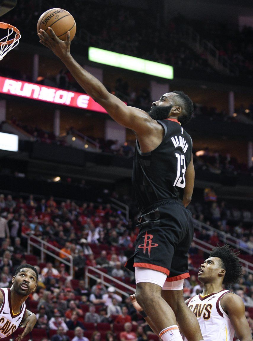 Triple-doble de Harden da tirunfo a Rockets sobre Cavaliers