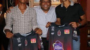 Luis Ovalle y Rolando Escobar jugarán el Apertura 2018 con Sporting SM