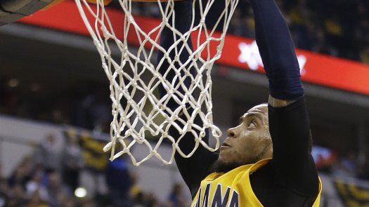 Ellis y George lideran victoria de Pacers ante Mavericks