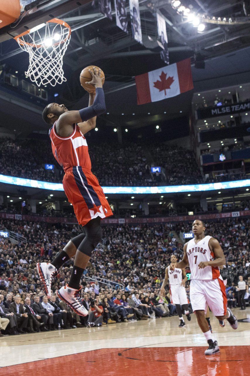 Wizards vencen a Raptors en triple tiempo extra