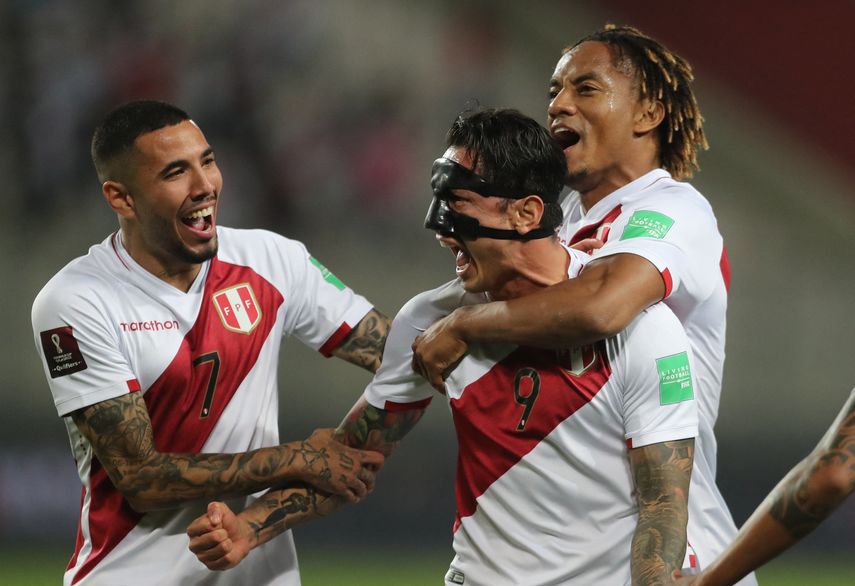 Perú busca ante Venezuela reengancharse en la carrera por el Mundial