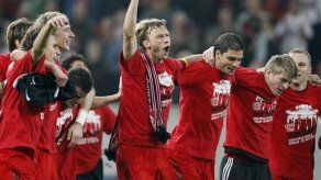 Vidal anota y Leverkusen avanza a final de la Copa de Alemania