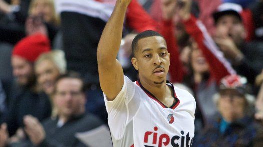Lillard lidera a Trail Blazers en victoria sobre Memphis