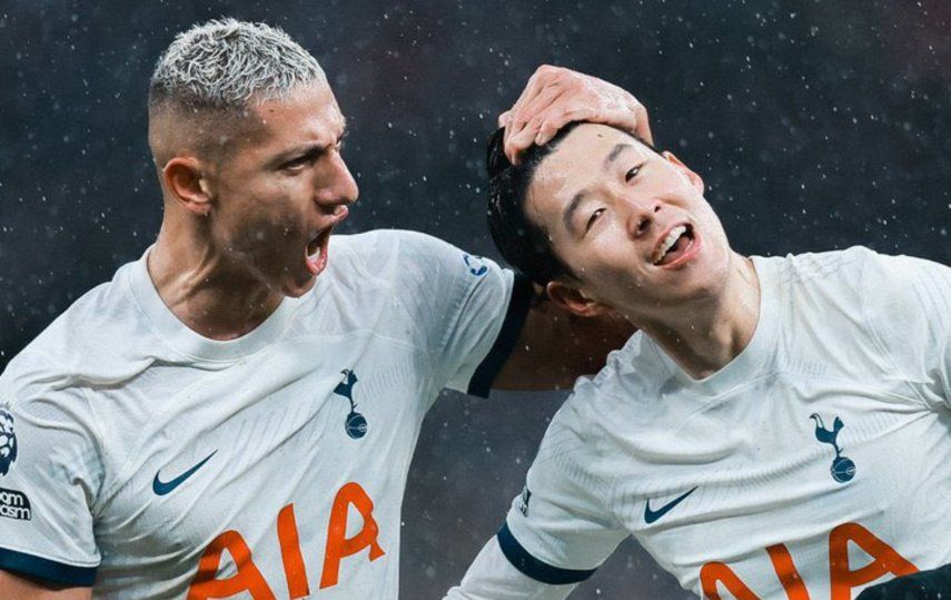 Tottenham gana y se mete en la pelea por puestos de Champions