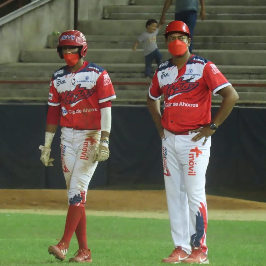 Béisbol Juvenil 2022: Metro y  Oeste  a uno de la semifinal
