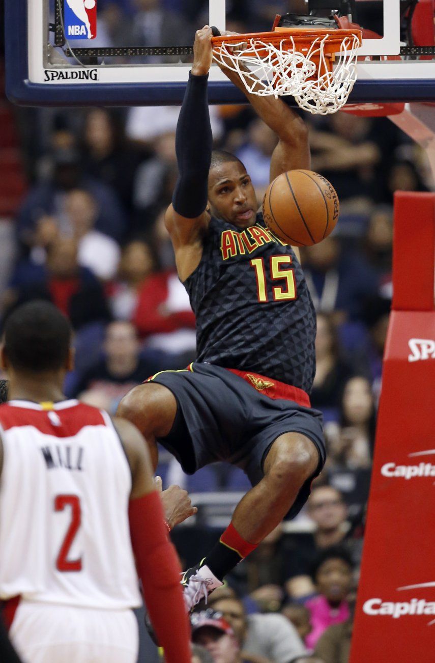Despliegue de triple de Hawks abruma a Washington