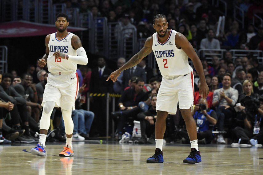 Clippers ganan a Celtics 107-104 con Leonard y George
