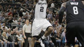 Con 20 de Leonard, Spurs doblegan a Clippers