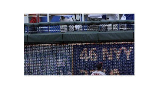 MLB: Reales 10, Cardenales 3; Guillén extiende racha con hits