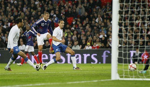 Francia derrota 2-1 a Inglaterra en amistoso