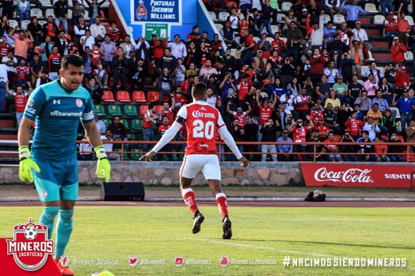 Roberto Nurse anota y ya es el máximo goleador de Mineros en México