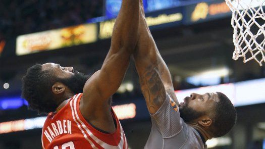 Brewer, Ariza lideran a Rockets ante Suns