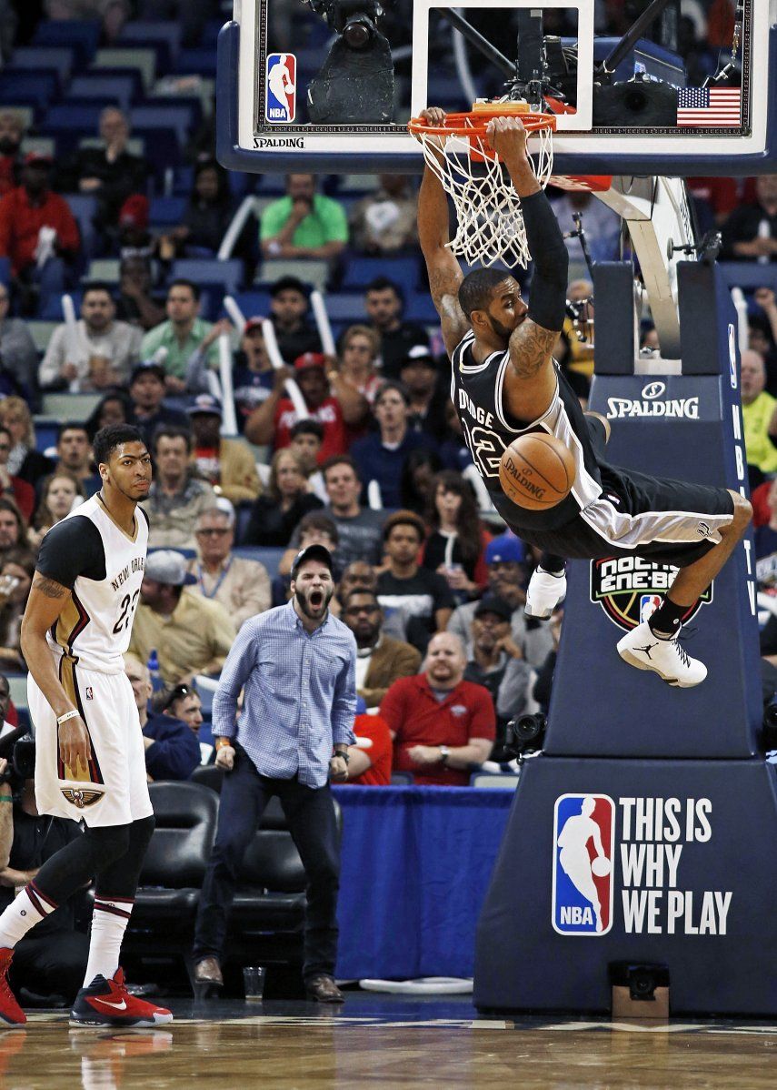 Leonard guía a Spurs en victoria de 94-86 ante Pelicans