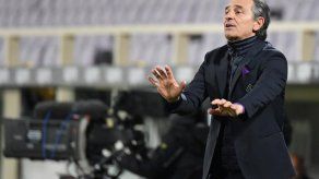 Prandelli dimite en Fiorentina: llevo una sombra adentro