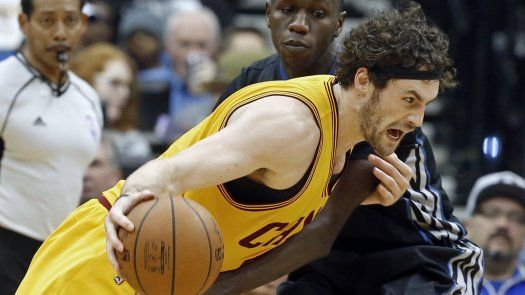 Con puntería de Smith y Love, Cavaliers vence a Timberwolves
